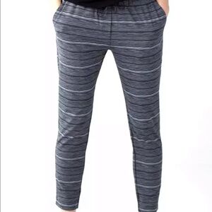 Lululemon pockets drawstring pants